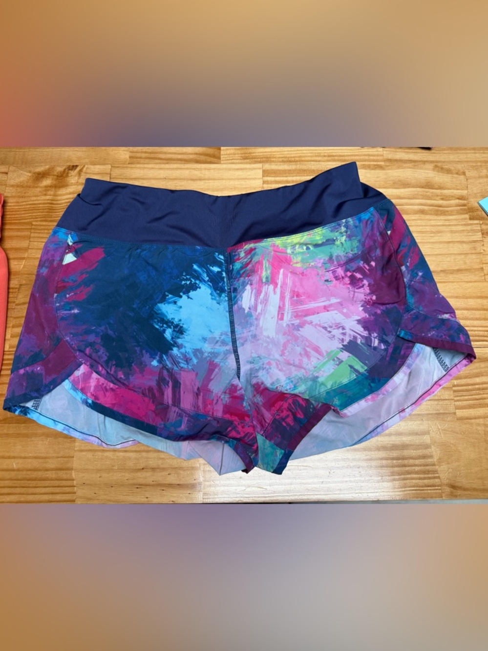 Women's Multicolor Print Athletic Shorts - Navy Waistband